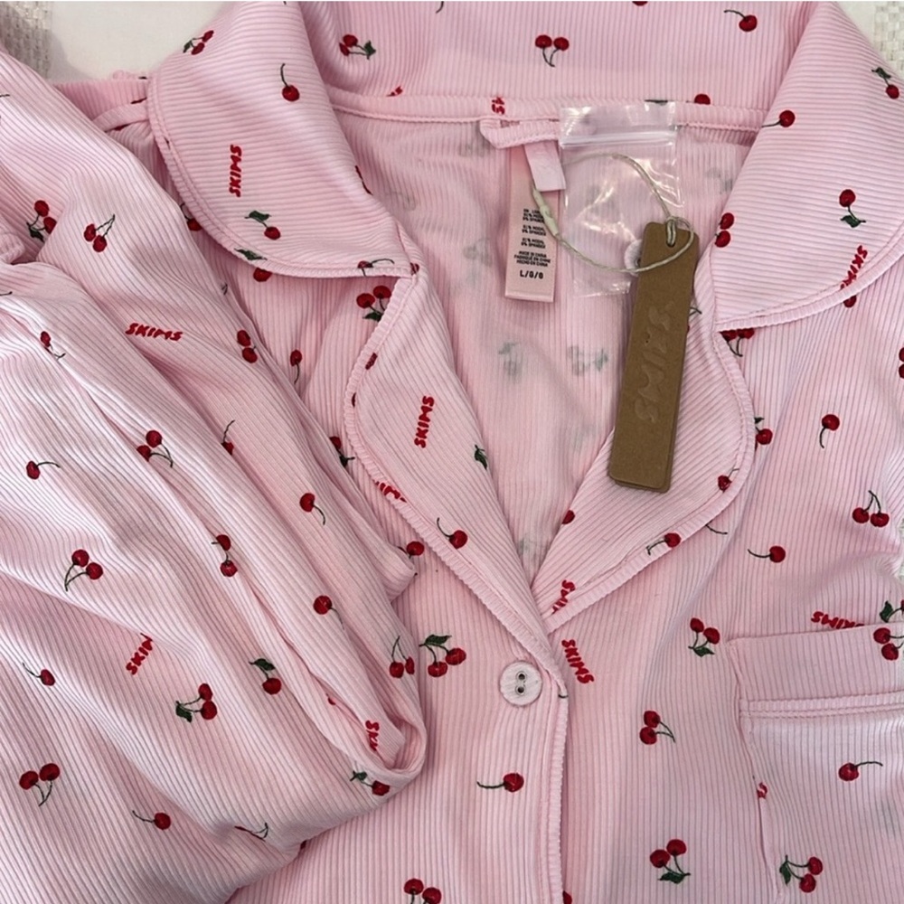 SKIMS Limited Edition CHERRY BLOSSOM PRINT Soft Lounge Sleep Set NWT - Picture 3 of 10